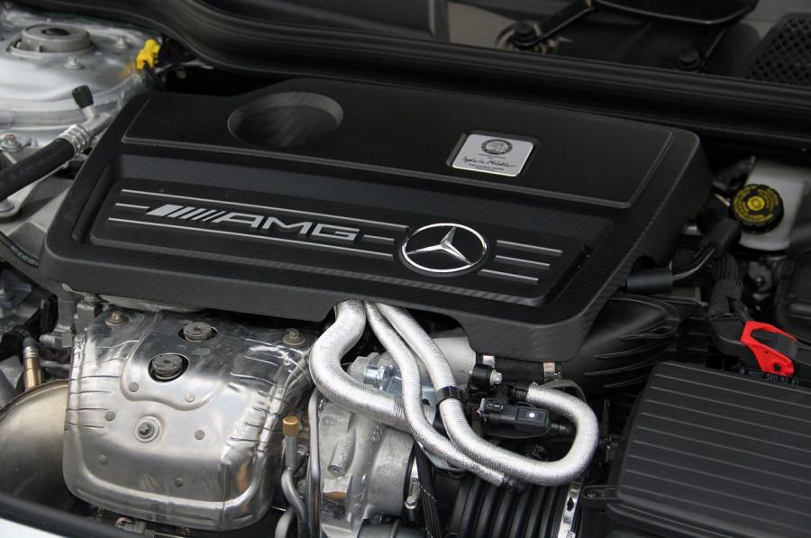  Mercedes-Benz CLA45 AMG 2014 года  (фото 62 из 110)